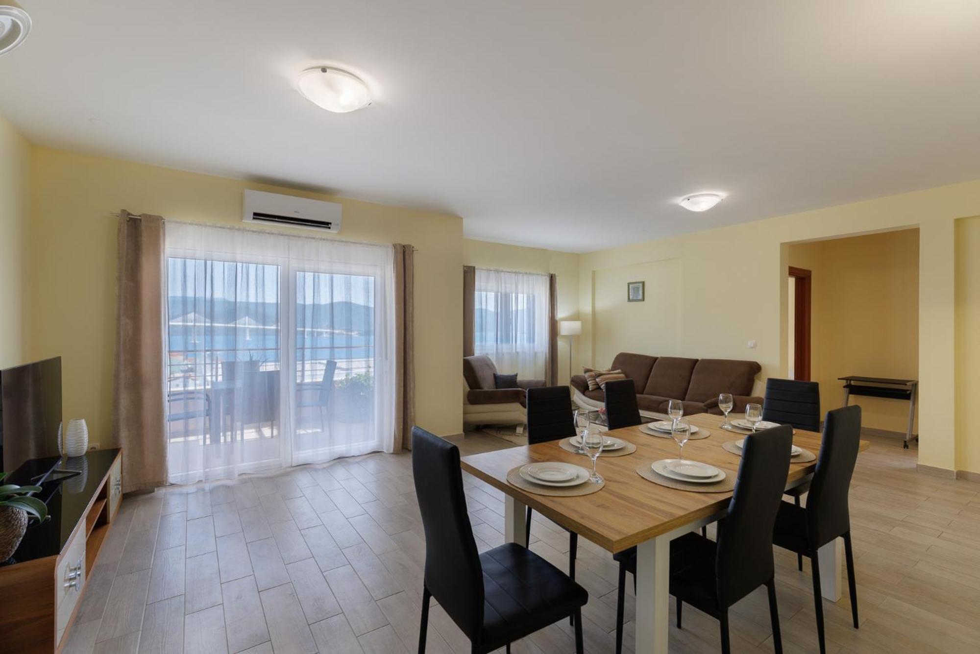 Apartman Maja Komarna Bagian luar foto