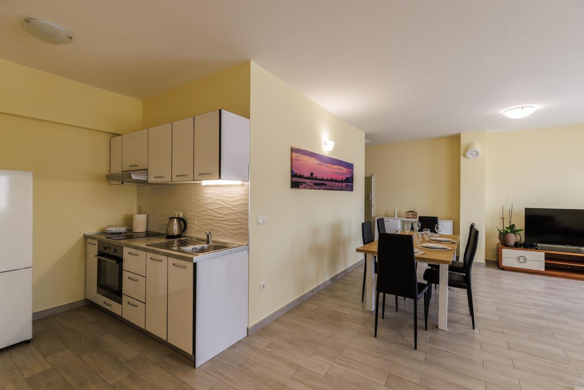 Apartman Maja Komarna Bagian luar foto