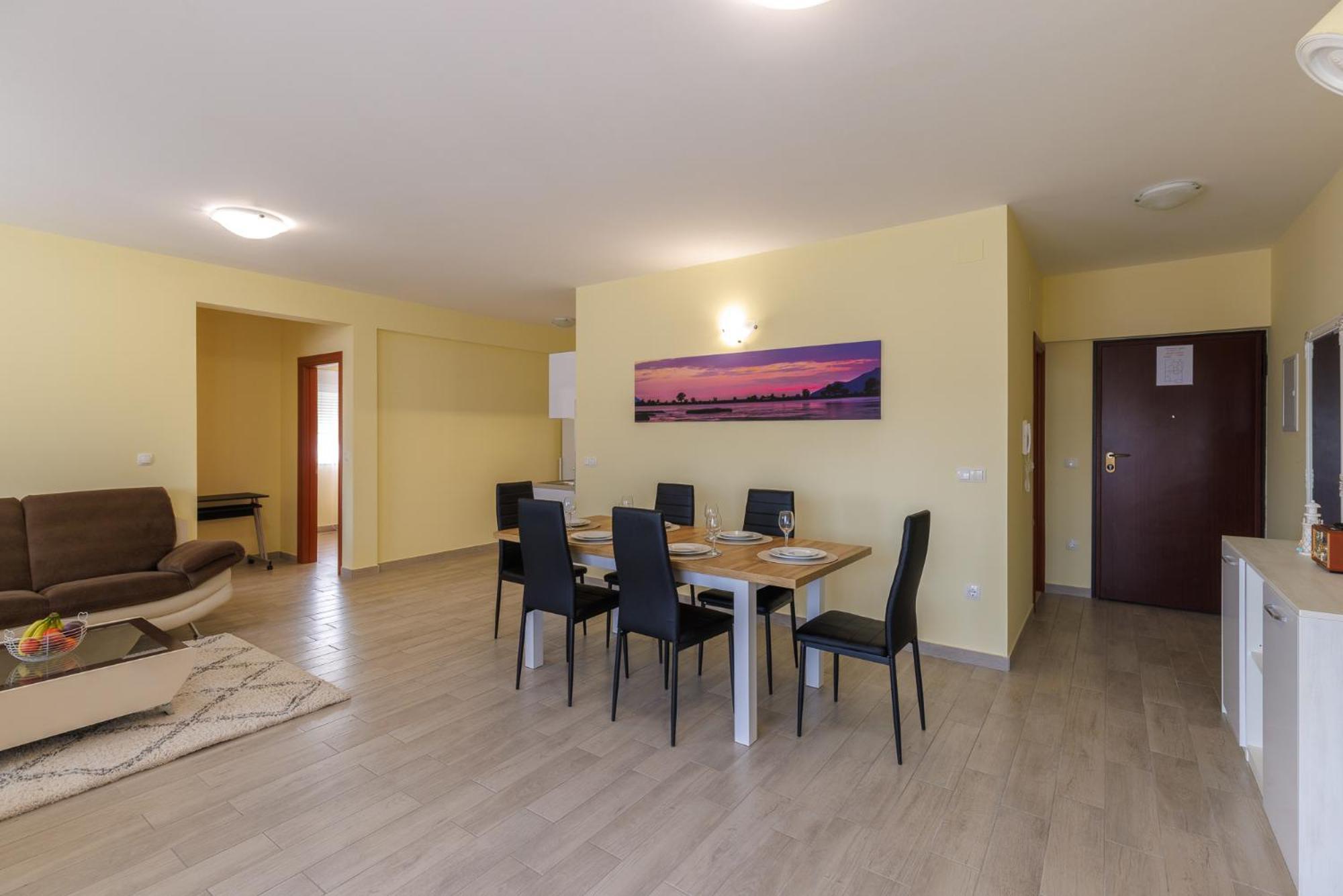 Apartman Maja Komarna Bagian luar foto